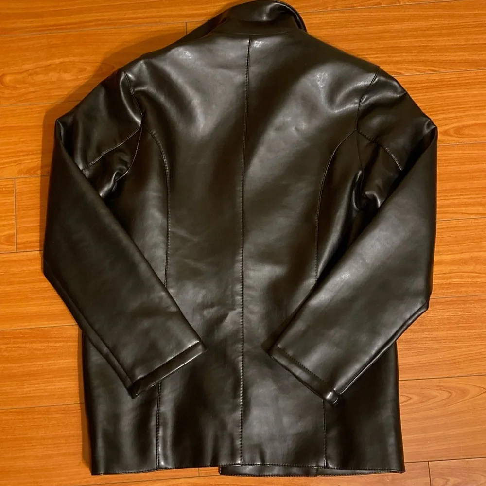 Leather jacket - Picture 2 of 2